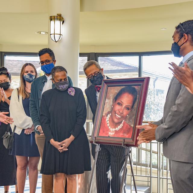 Brooks portrait unveiling